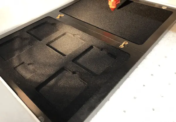 Elektrostatische Beflockung - samtige Oberflächen auf verschiedenen Materialien